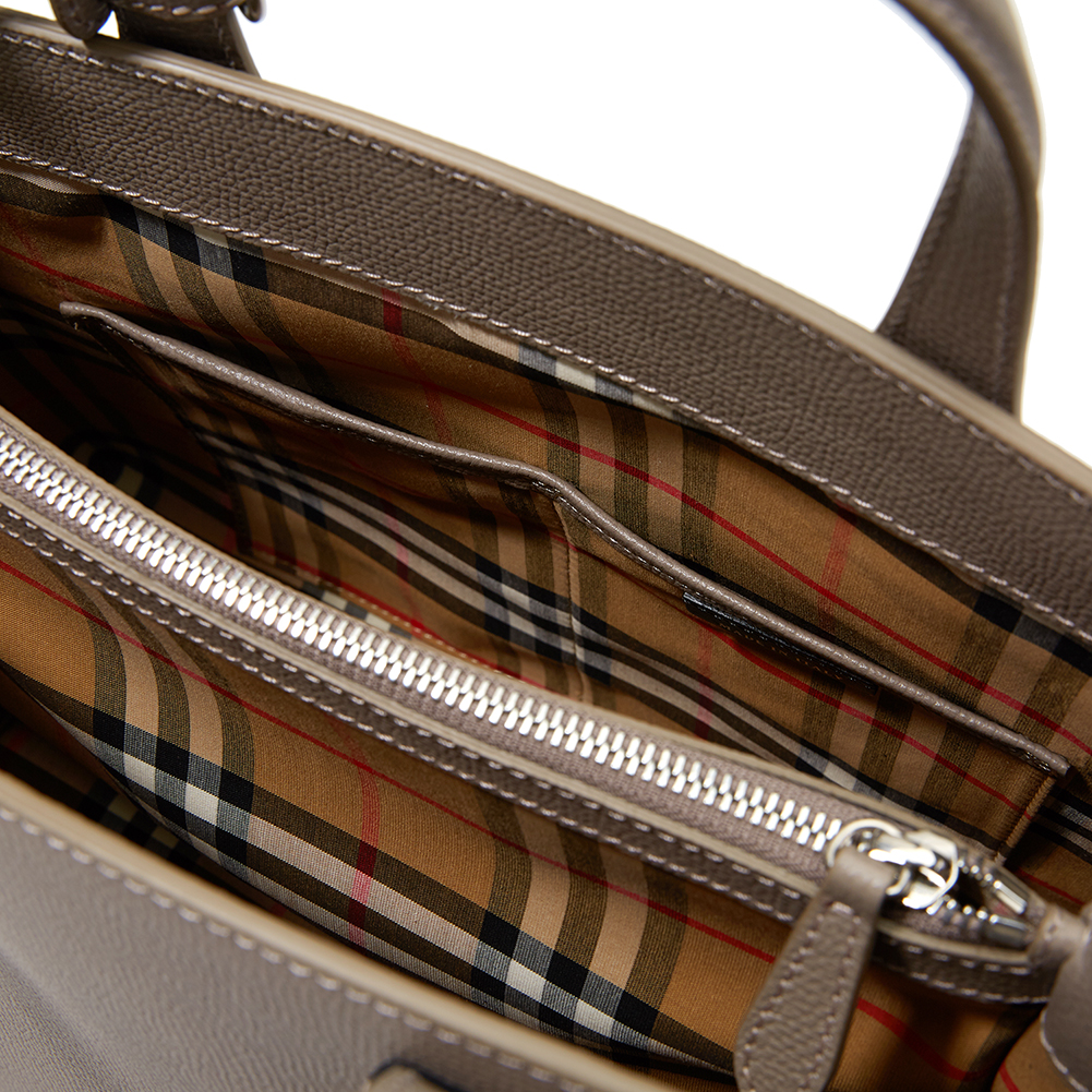 버버리(BURBERRY) 미디엄 빈티지 체크 배너 여자 토트겸숄더백 MD BANNER 8006327