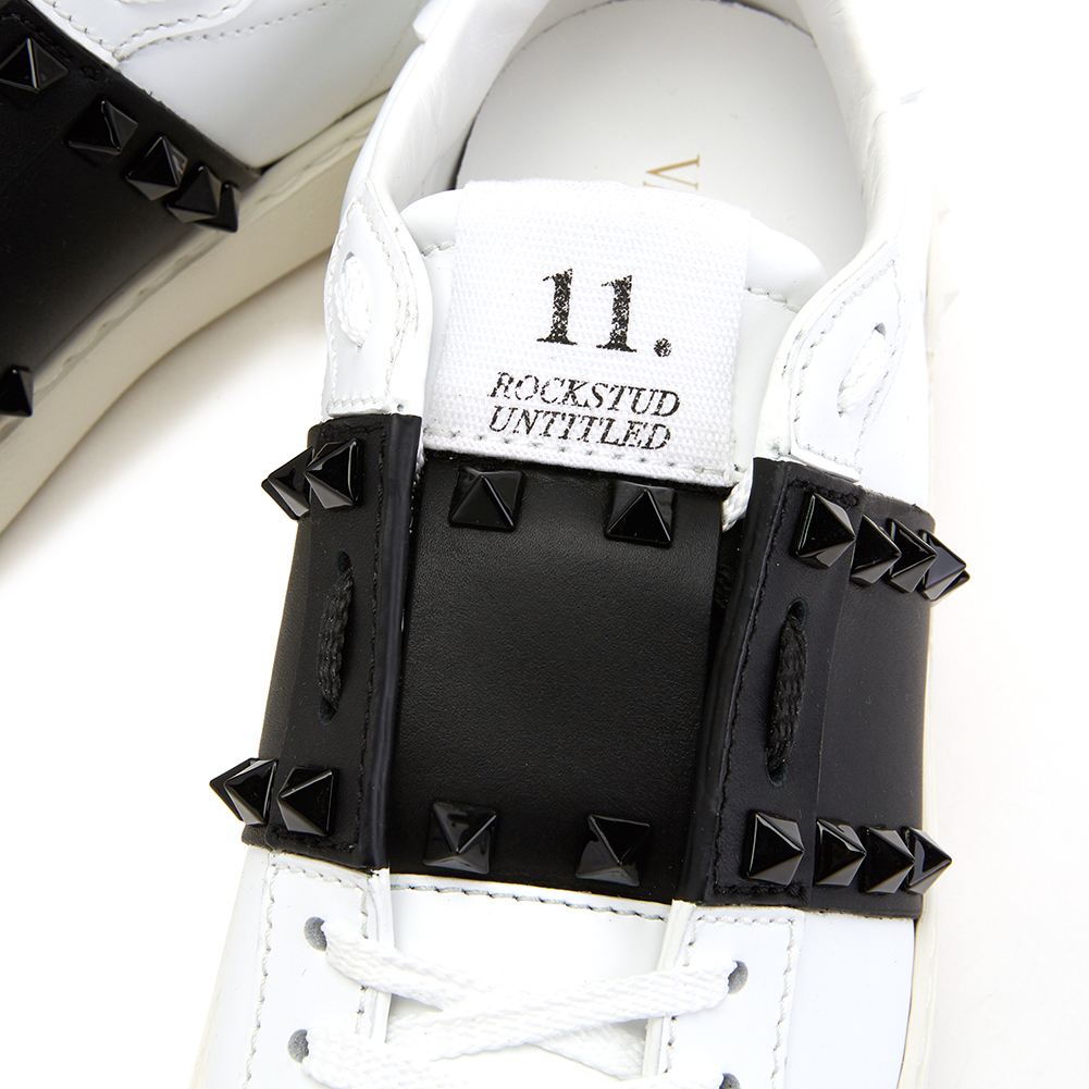 발렌티노(VALENTINO) 락스터드 언타이틀 여자 스니커즈 RW0S0A01LTU A01