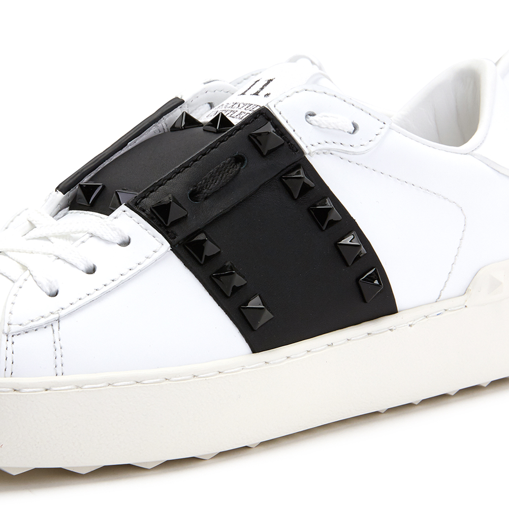 발렌티노(VALENTINO) 락스터드 언타이틀 여자 스니커즈 RW0S0A01LTU A01