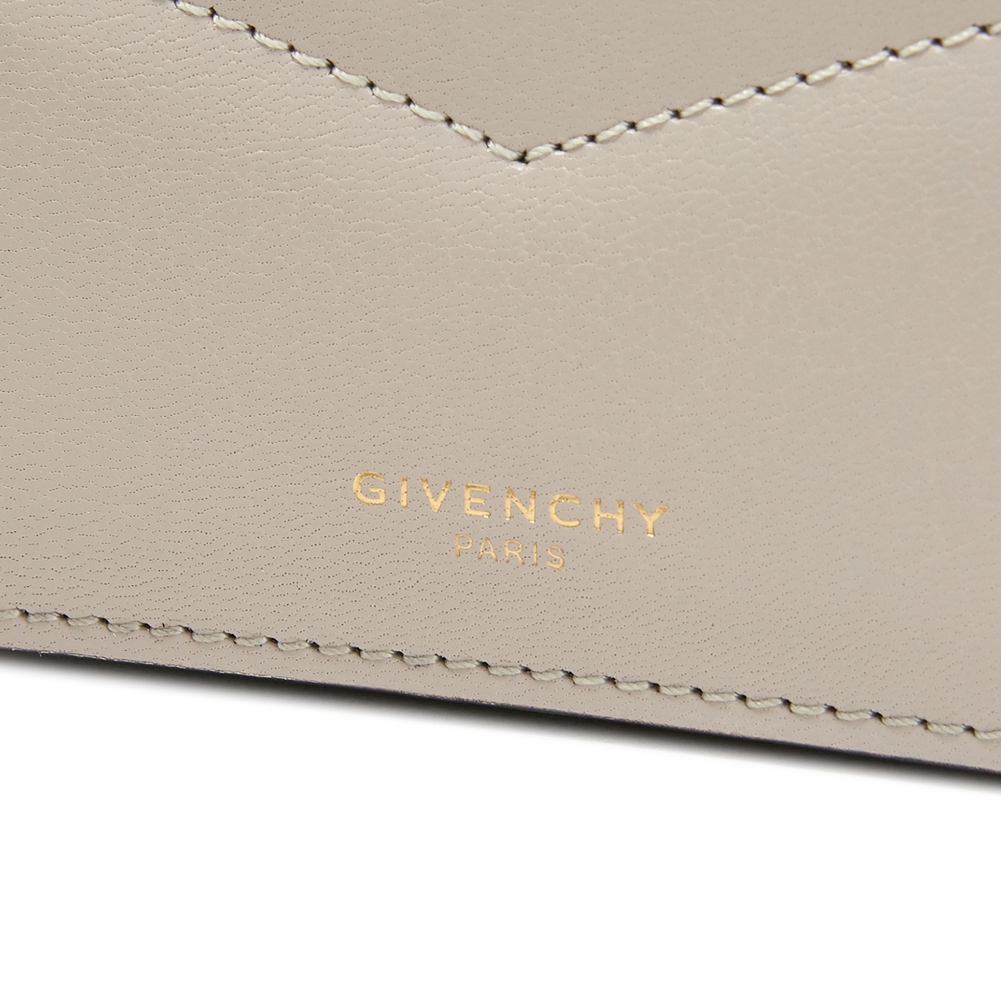 지방시(GIVENCHY) 엣지 컴팩트 여자 반지갑 BB605TB0CC 101