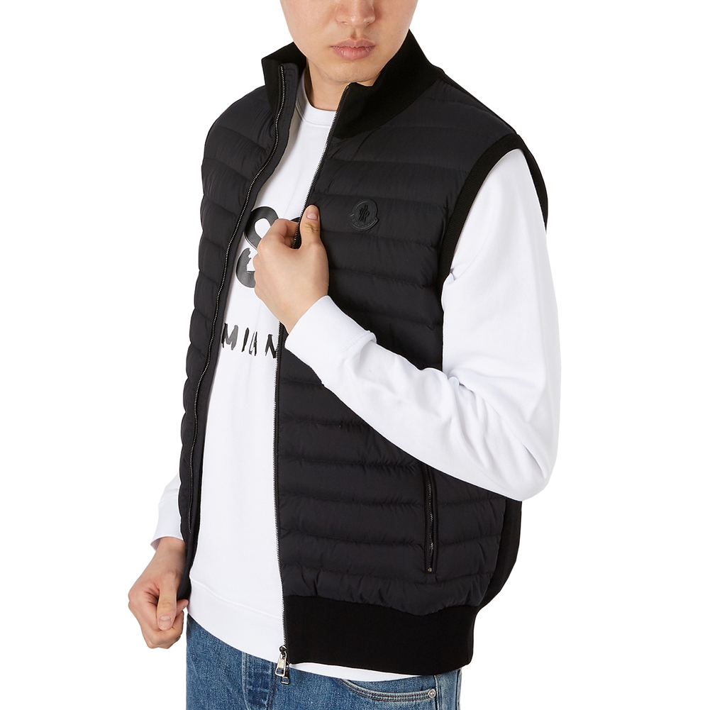 몽클레어(MONCLER) 로고 남자 패딩 조끼 9407400 91116 999