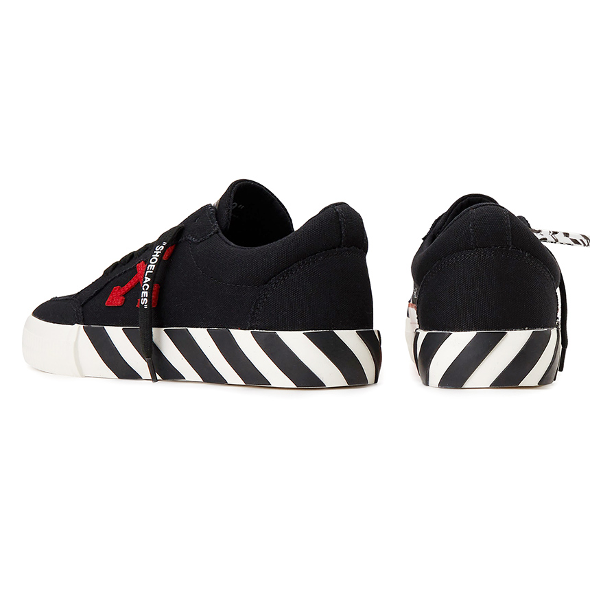 오프화이트(OFF WHITE) 벌크 남자 스니커즈 OMIA085E 20FAB001 1025