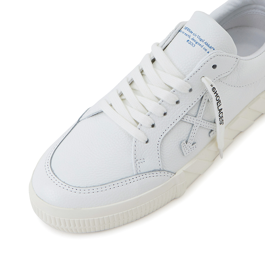 오프화이트(OFF WHITE) 벌크 남자 스니커즈 OMIA085F 20LEA003 0101