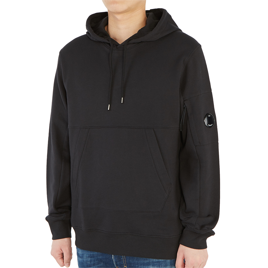 씨피컴퍼니(CP COMPANY) 렌즈 후드 남자 긴팔 기모 맨투맨 티셔츠 레귤러핏 09CMSS040A 005086W 999