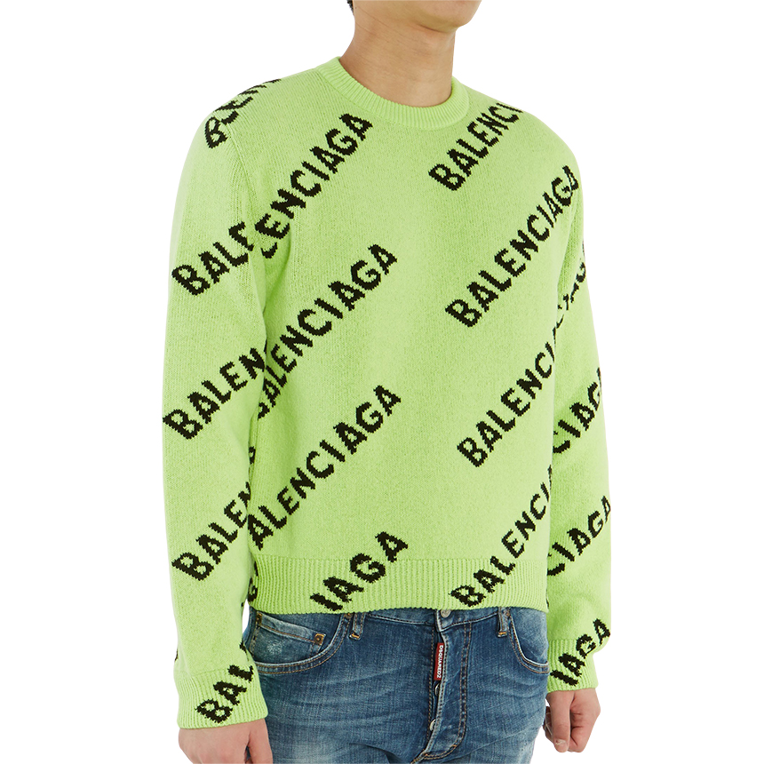 발렌시아가(BALENCIAGA) 올오버 로고 남자 울 니트 621019 T1567 3532