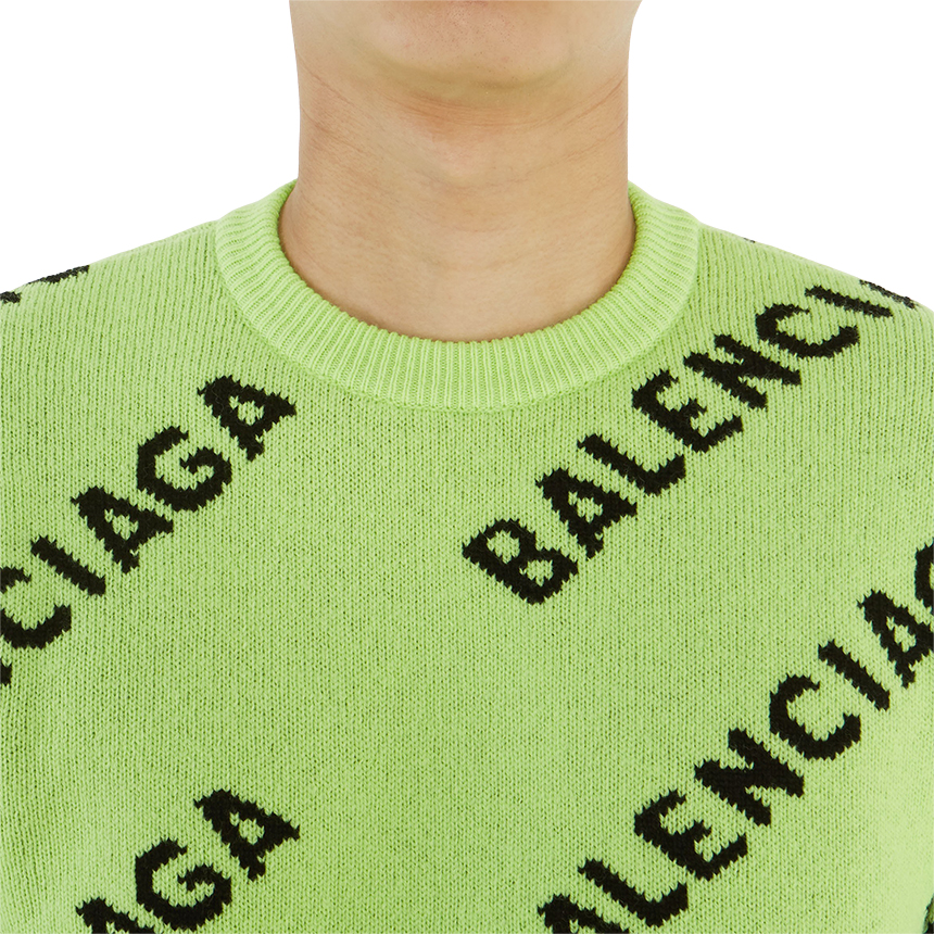 발렌시아가(BALENCIAGA) 올오버 로고 남자 울 니트 621019 T1567 3532