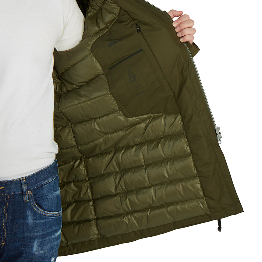 씨피컴퍼니(CP COMPANY) 마이크로 M 렌즈남자 패딩 점퍼 자켓 09CMOW096A 004275A 683