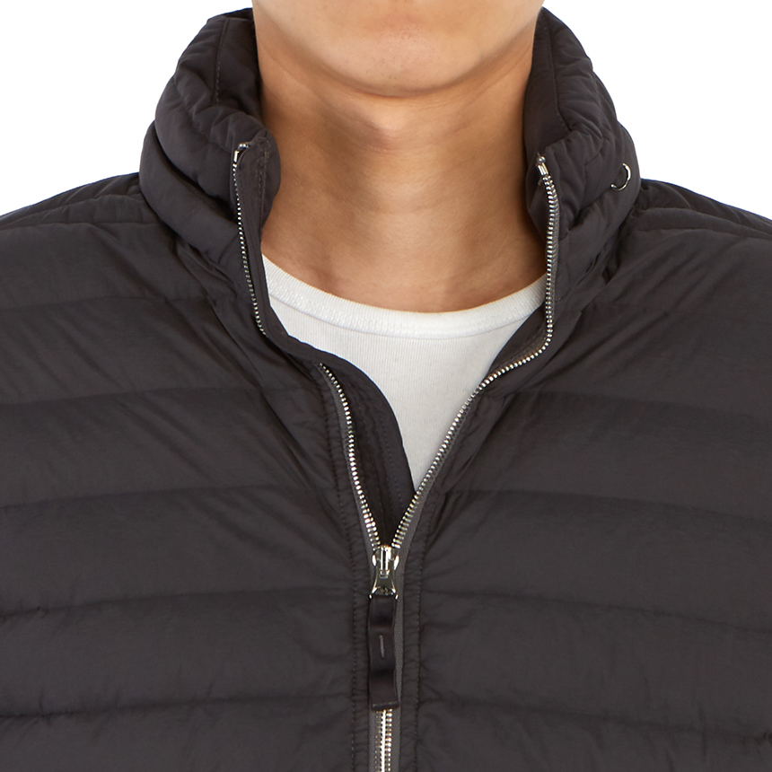 스톤아일랜드(STONE ISLAND) 와펜 챔버스 남자 패딩 점퍼 731541025 V0065