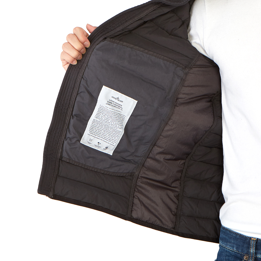 스톤아일랜드(STONE ISLAND) 와펜 챔버스 남자 패딩 점퍼 731541025 V0065