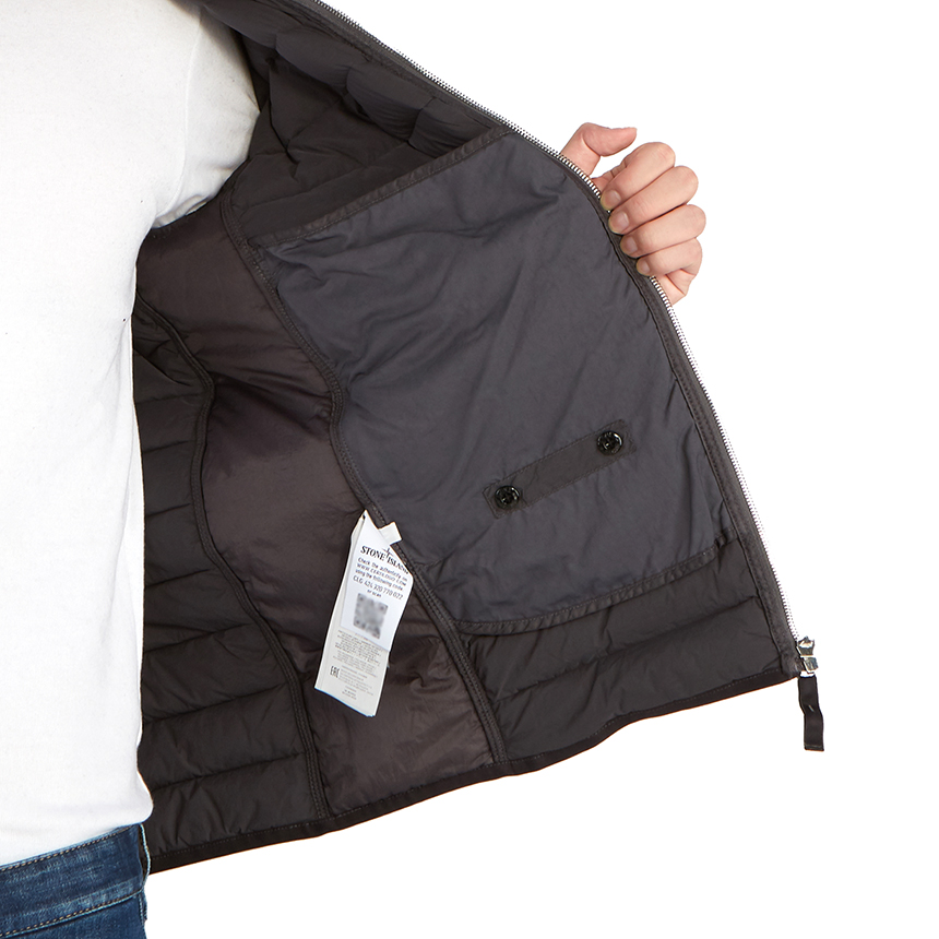 스톤아일랜드(STONE ISLAND) 와펜 챔버스 남자 패딩 점퍼 731541025 V0065