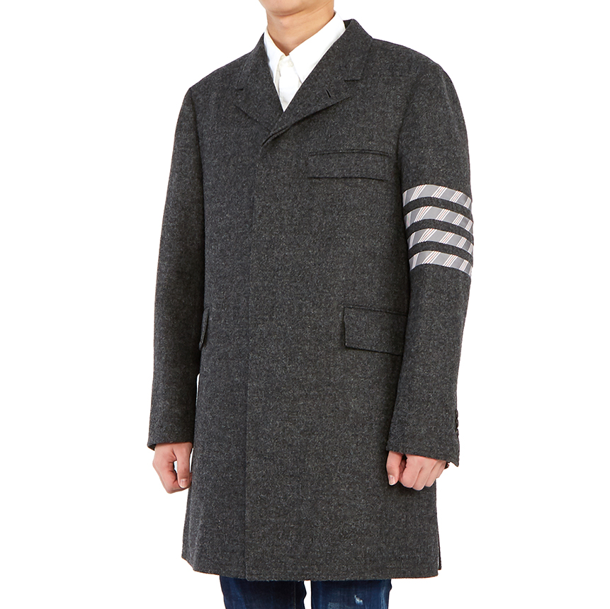 톰브라운(THOM BROWNE) 사선 완장 체스터필드 남자 울 오버 코트 MOU543A 03793 035