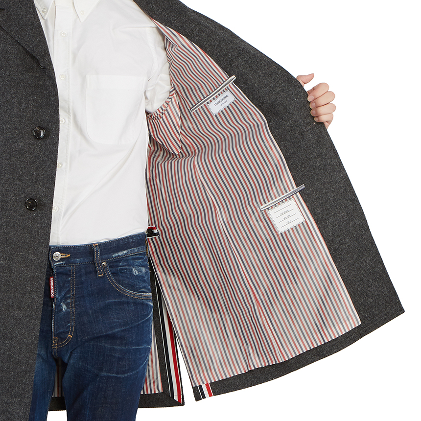 톰브라운(THOM BROWNE) 사선 완장 체스터필드 남자 울 오버 코트 MOU543A 03793 035