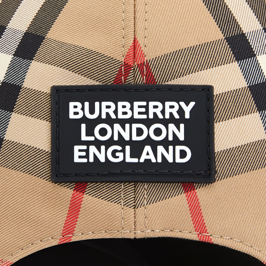 버버리(BURBERRY) 로고 아플리케 빈티지 체크 공용 볼캡 모자 TRUCKER CAP 8026929