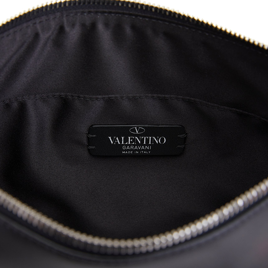 발렌티노(VALENTINO) 로고 공용 클러치/파우치백 UY2P0299JEY A1A