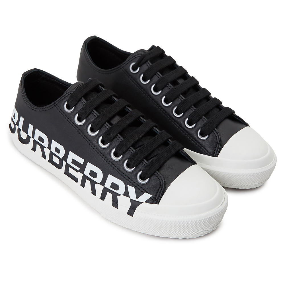 버버리(BURBERRY) 로고 여자 스니커즈 LARKHALL 8019326