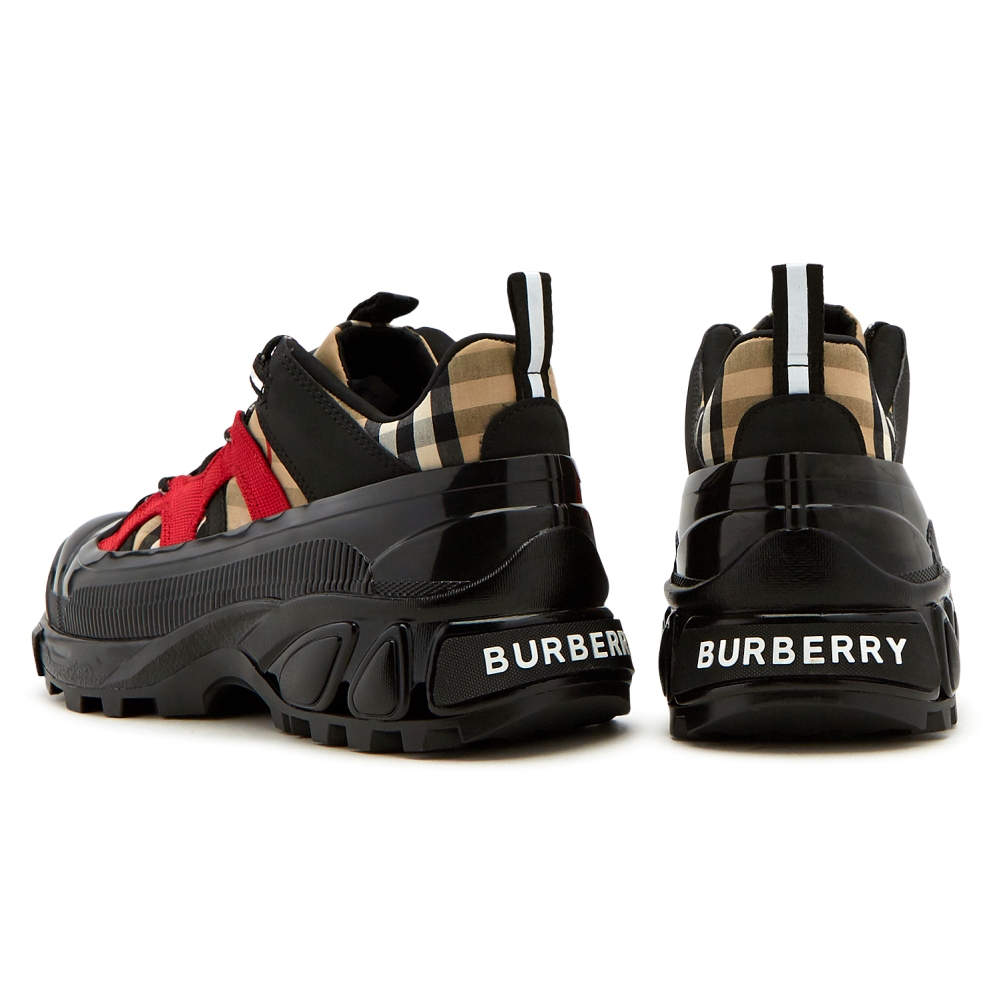 버버리(BURBERRY) 빈티지 체크 아서 남자 스니커즈 ARTHUR 8021772