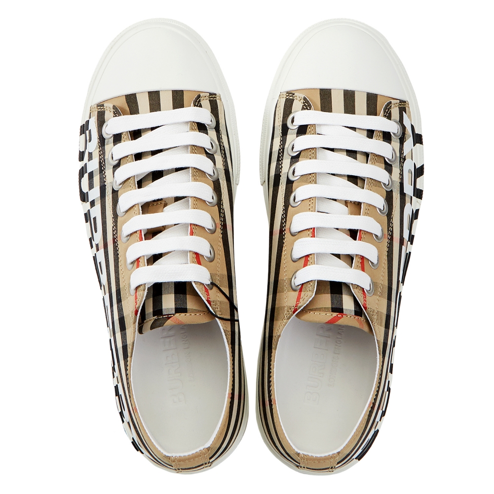 버버리(BURBERRY) 빈티지 체크 로고남자 스니커즈 LARKHALL 8024149