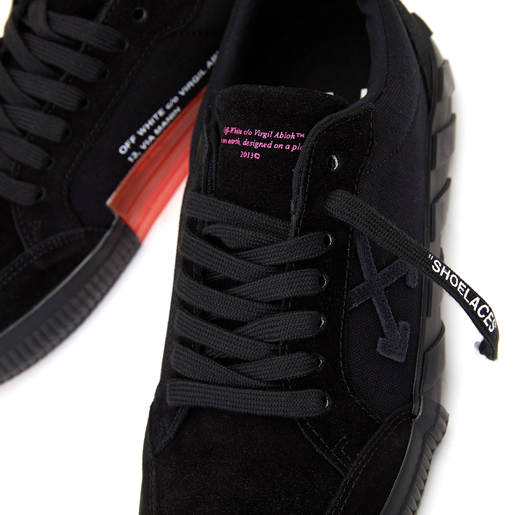 오프화이트(OFF WHITE) 벌크 남자 스니커즈 OMIA085R 20C21050 1010