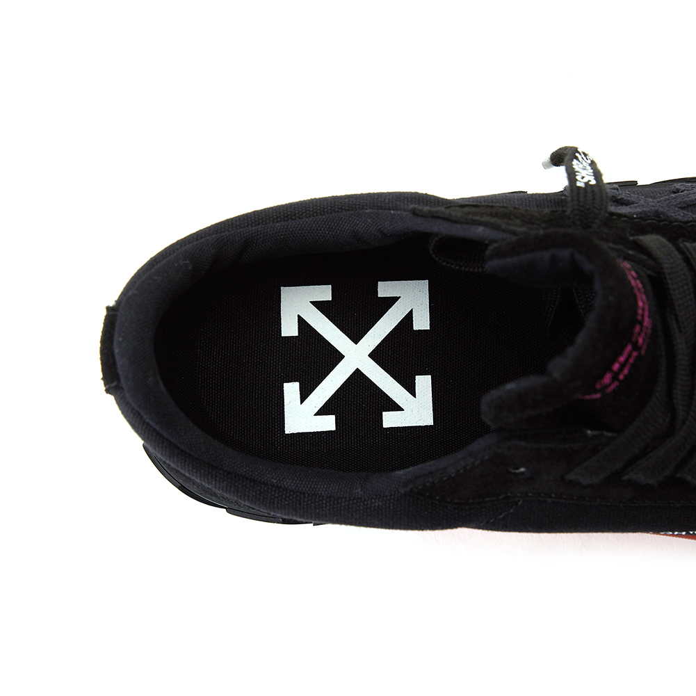 오프화이트(OFF WHITE) 벌크 남자 스니커즈 OMIA085R 20C21050 1010