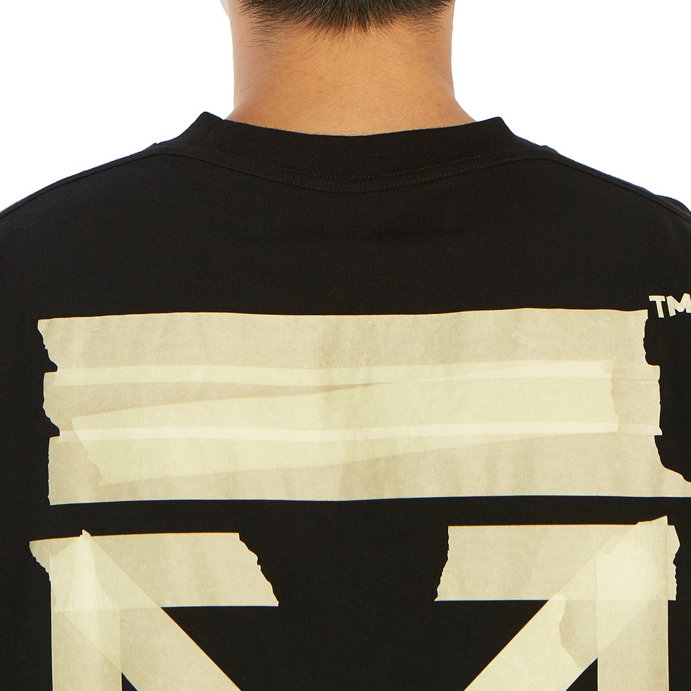오프화이트(OFF WHITE) 테이프 애로우 오버 남자 반팔티셔츠 OMAA038R 20185002 1048