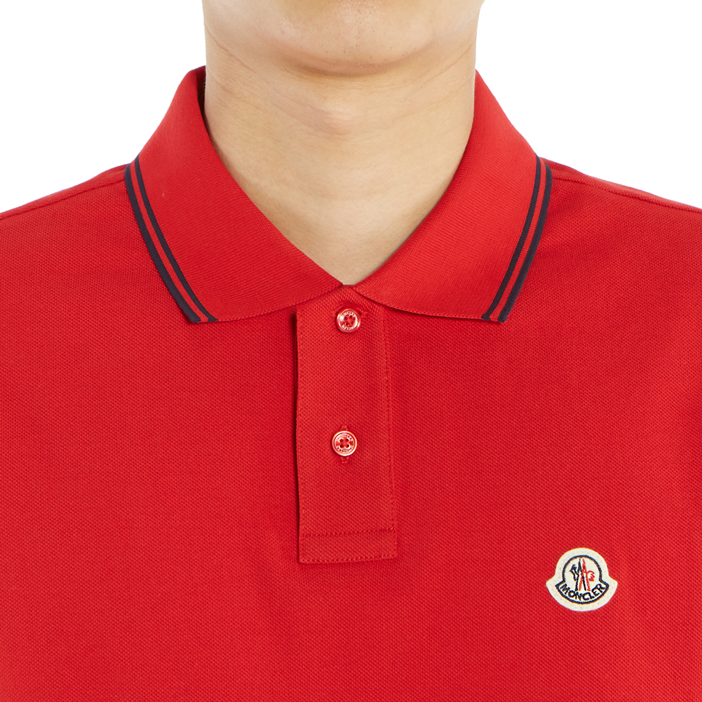 몽클레어(MONCLER) 핀 스트라이프 남자 폴로 반팔티셔츠 8A70600 84556 455