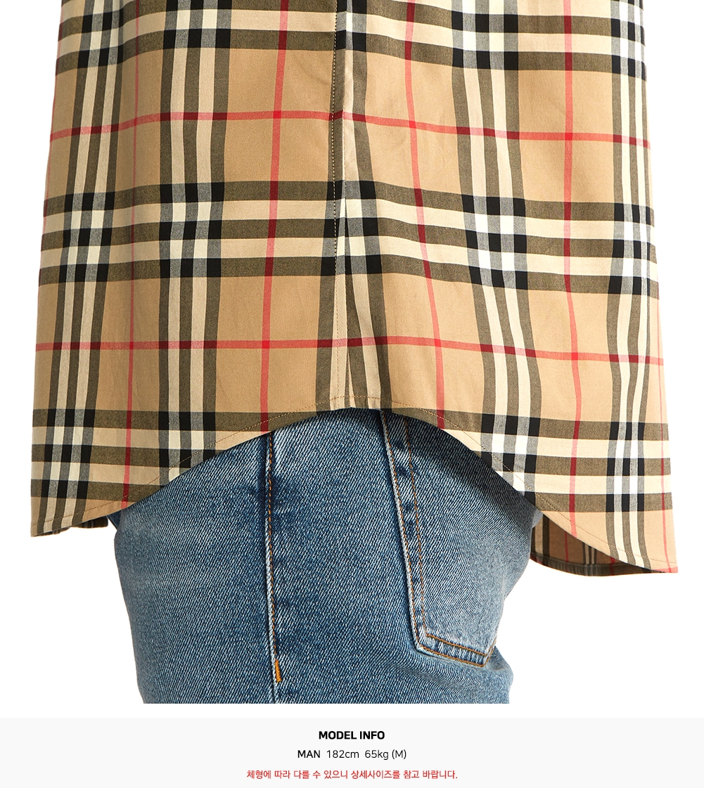 버버리(BURBERRY) 로고 그래픽 빈티지 체크 남자 반팔 셔츠 COMBE 8024531 A7028