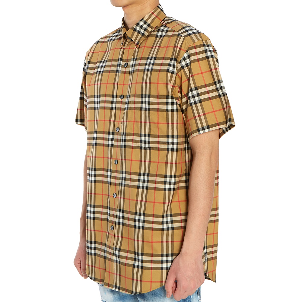버버리(BURBERRY) 빈티지 체크 남자 반팔 셔츠 JAMESON 8022265 A2219