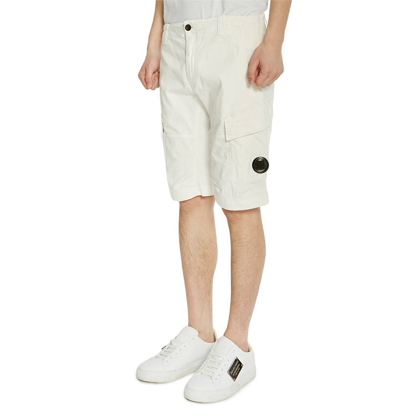 씨피컴퍼니(CP COMPANY) 렌즈 남자 카고 반바지 08CMBE117A 005694G 103
