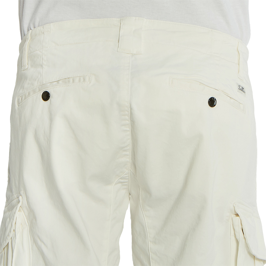 씨피컴퍼니(CP COMPANY) 렌즈 남자 카고 반바지 08CMBE117A 005694G 103