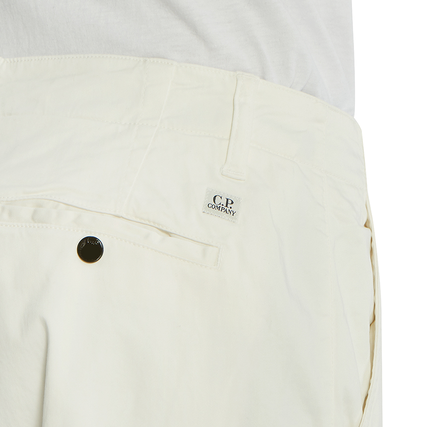 씨피컴퍼니(CP COMPANY) 렌즈 남자 카고 반바지 08CMBE117A 005694G 103