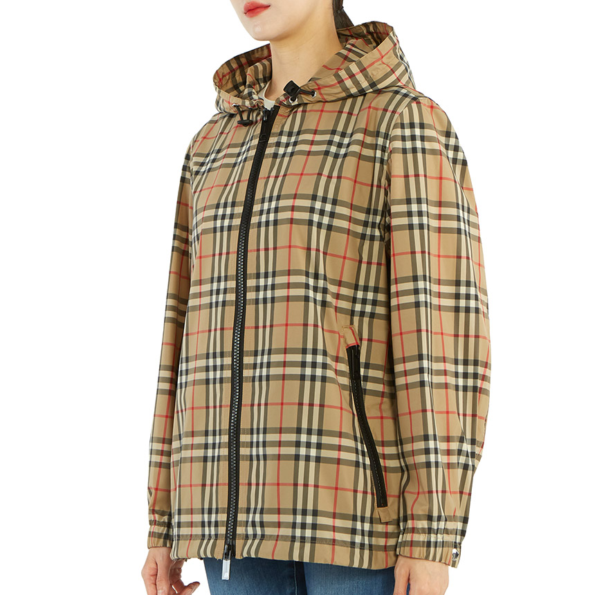 버버리(BURBERRY) 빈티지 체크 리사이클 여자 후드 자켓 EVERTON 8025678 A7028