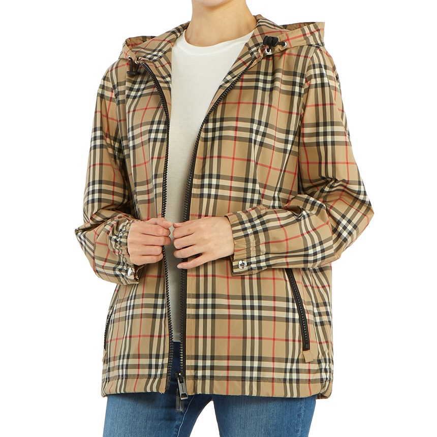버버리(BURBERRY) 빈티지 체크 리사이클 여자 후드 자켓 EVERTON 8025678 A7028