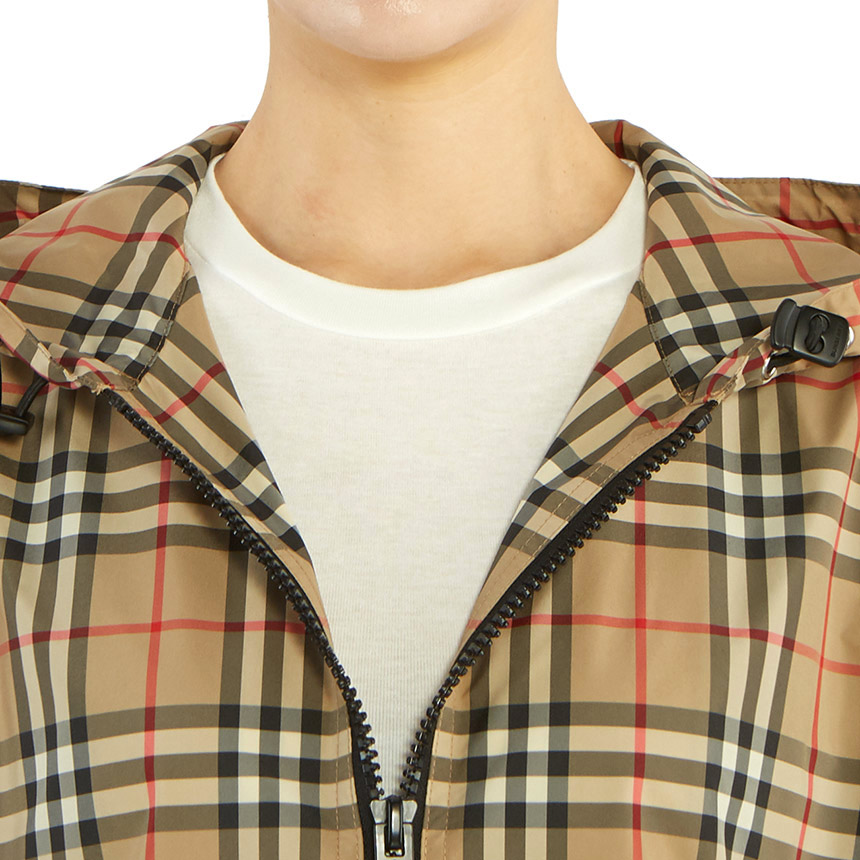 버버리(BURBERRY) 빈티지 체크 리사이클 여자 후드 자켓 EVERTON 8025678 A7028