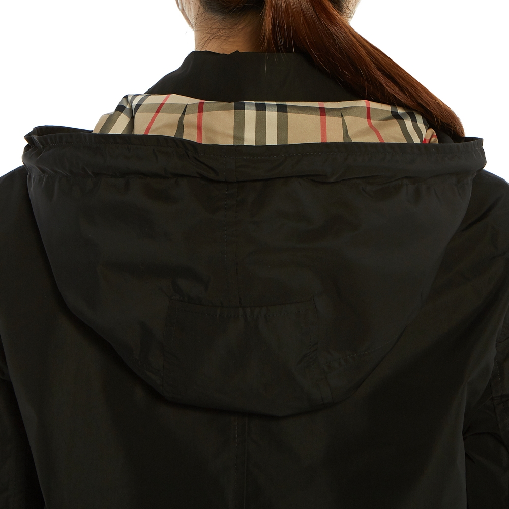 버버리(BURBERRY) 디태처블 후드 쉐이프 메모리 태피터 여자 카 코트 OXCLOSE 8022731 A1189