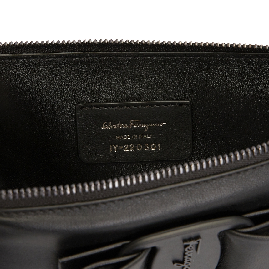 페라가모(FERRAGAMO) 비바 보우 여자 클러치/파우치백 22 0301 NERO 0745861