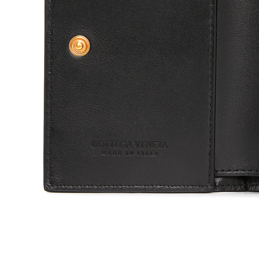 보테가베네타(BOTTEGA VENETA) 블랙 인트레치아토 스몰 여자 반지갑 608059 VCPP3 8425