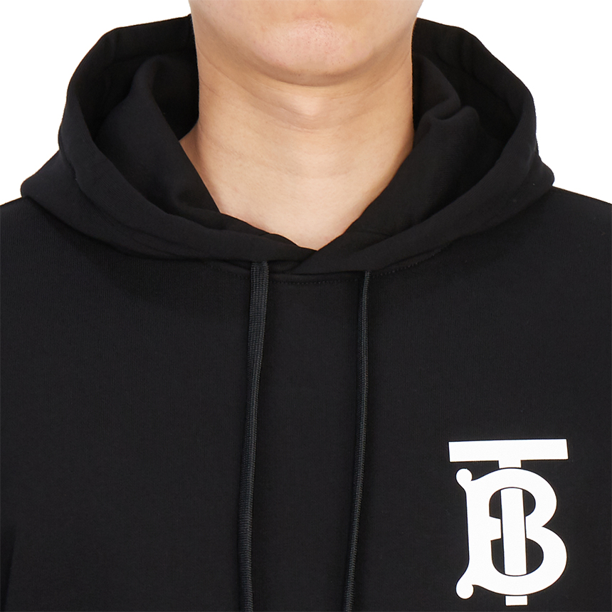 버버리(BURBERRY) 모노그램 모티프남자 후드 긴팔 맨투맨 티셔츠 LANDON TB 8024604 A1189