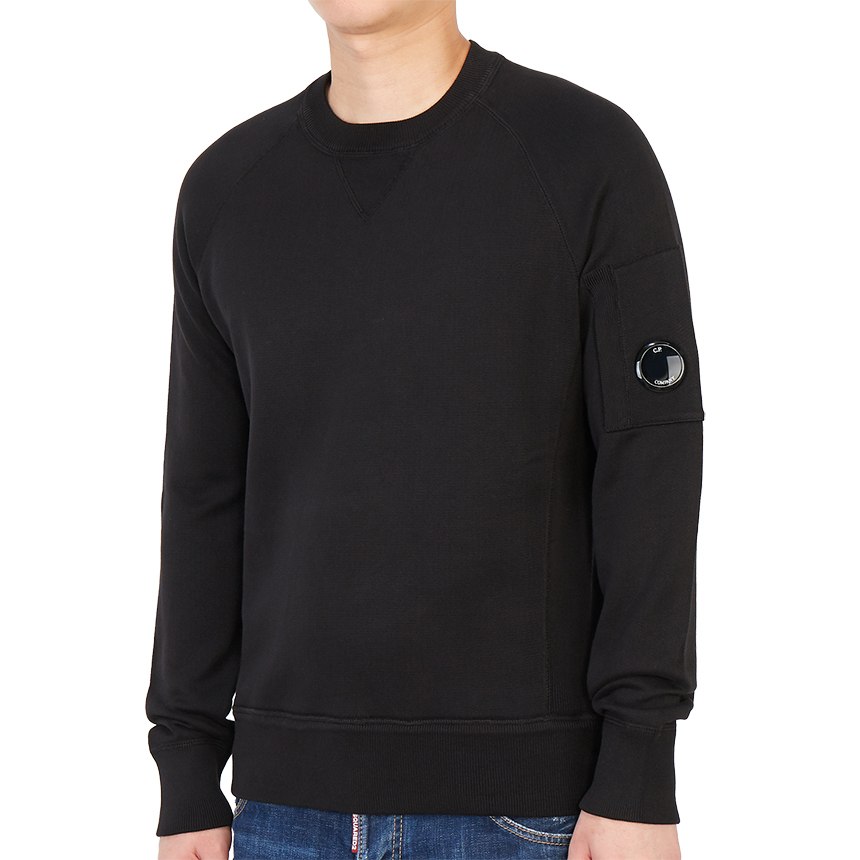 씨피컴퍼니(CP COMPANY) 렌즈 남자 니트 스웨터 레귤러핏 11CMKN098A 005805G 999