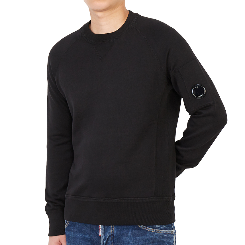 씨피컴퍼니(CP COMPANY) 렌즈 남자 니트 스웨터 레귤러핏 11CMKN098A 005805G 999
