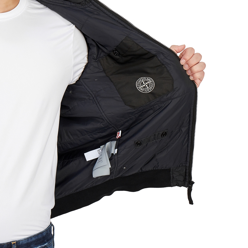스톤아일랜드(STONE ISLAND) 와펜 크링클랩스 프리마로프트 남자 후드 패딩 자켓 751542223 V0029