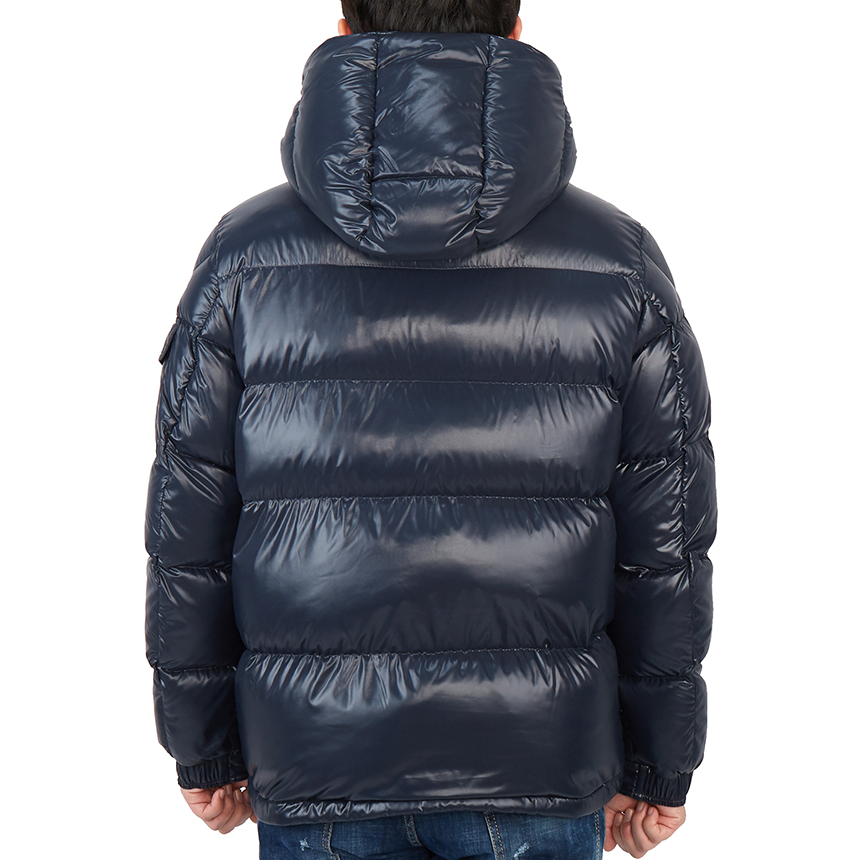 몽클레어(MONCLER) 모리 남자 후드 아노락 패딩 점퍼 자켓 1A00040 68950 742