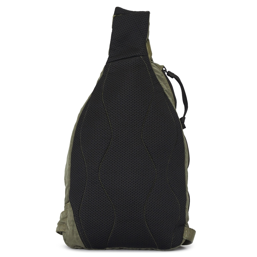 씨피컴퍼니(CP COMPANY) 렌즈 공용 크로스바디백/럭색 11CMAC114A 005269G 665