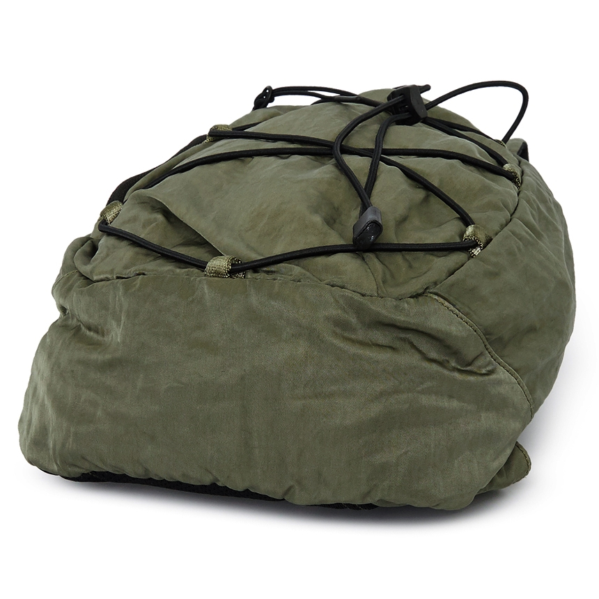 씨피컴퍼니(CP COMPANY) 렌즈 공용 크로스바디백/럭색 11CMAC114A 005269G 665
