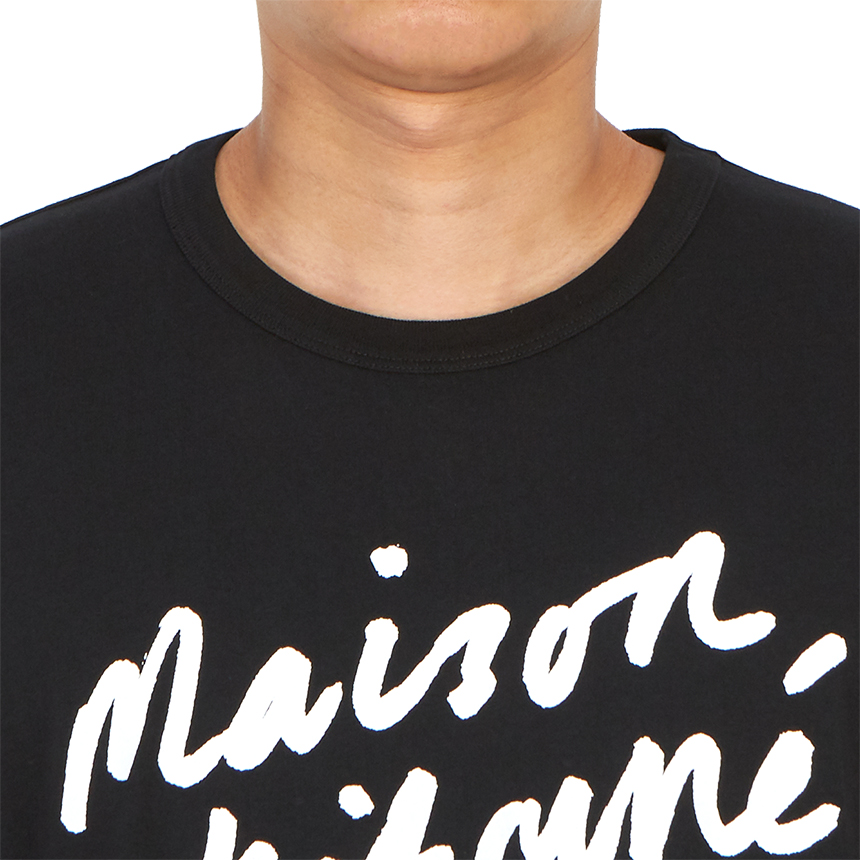 메종키츠네(MAISON KITSUNE) 핸드라이팅남자 반팔티셔츠 AM00104KJ0008 BK