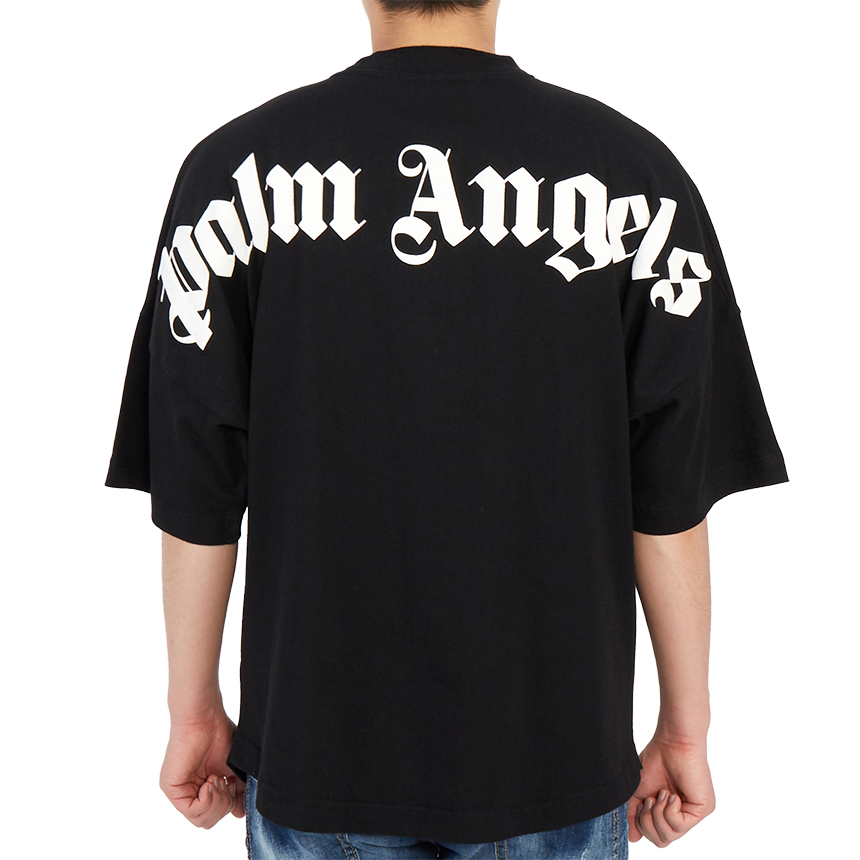 팜엔젤스(PALM ANGELS) 클래식 로고 오버 남자 반팔티셔츠 PMAA002R21JER0011001