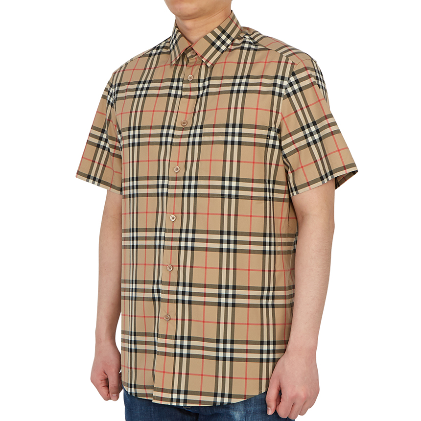 버버리(BURBERRY) 로고 아플리케 빈티지 체크 남자 반팔 셔츠 CHALCROFT 8038524 A7028
