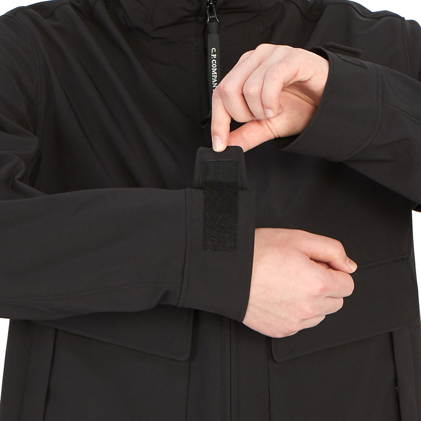 씨피컴퍼니(CP COMPANY) 쉘 렌즈 남자 자켓 10CMOW020A 005968A 999
