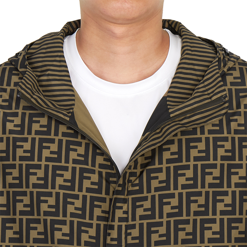 펜디(FENDI) 로고 후드 양면 남자 블루종 윈드브레이커 자켓 FAA615 A79N F13IZ