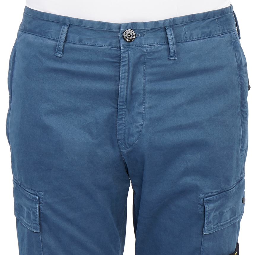 스톤아일랜드(STONE ISLAND) 와펜 남자 카고 바지 레귤러 테이퍼드핏 741530504 V0124