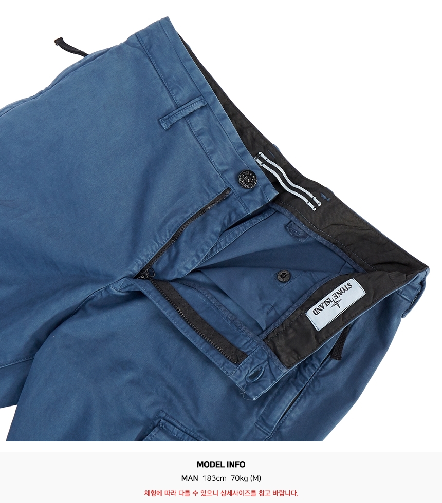스톤아일랜드(STONE ISLAND) 와펜 남자 카고 바지 레귤러 테이퍼드핏 741530504 V0124